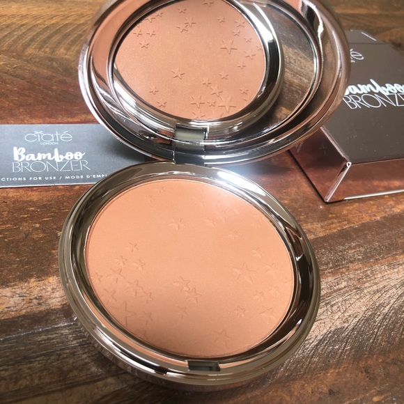 Powder Bronzer - Picture 2 of 5